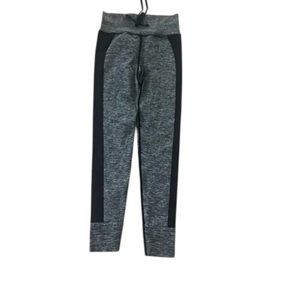 Victoria's Secret PINK Y2K fitted gray and black capris size S with drawstring - Picture 1 of 6